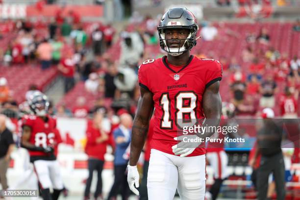Rakim Jarrett of the Tampa Bay Buccaneers warms up prior to an NFL football game against the Philadelphia Eagles at Raymond James Stadium on...