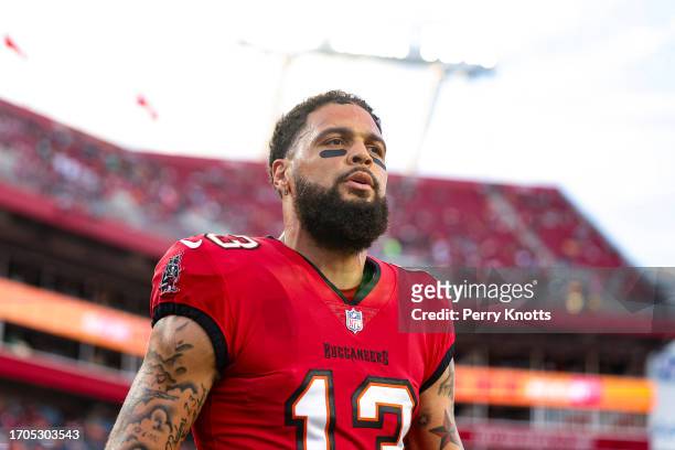 Mike Evans of the Tampa Bay Buccaneers warms up prior to an NFL football game against the Philadelphia Eagles at Raymond James Stadium on September...