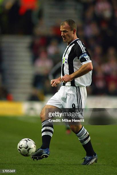 Alan Shearer of Newcastle United passing the ball during the FA Barclaycard Premiership match between Southampton and Newcastle United held on...
