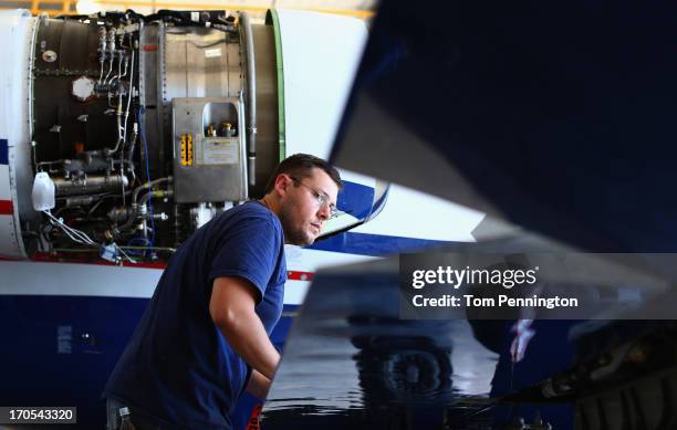 Avionics Technician Photos and Premium High Res Pictures - Getty Images