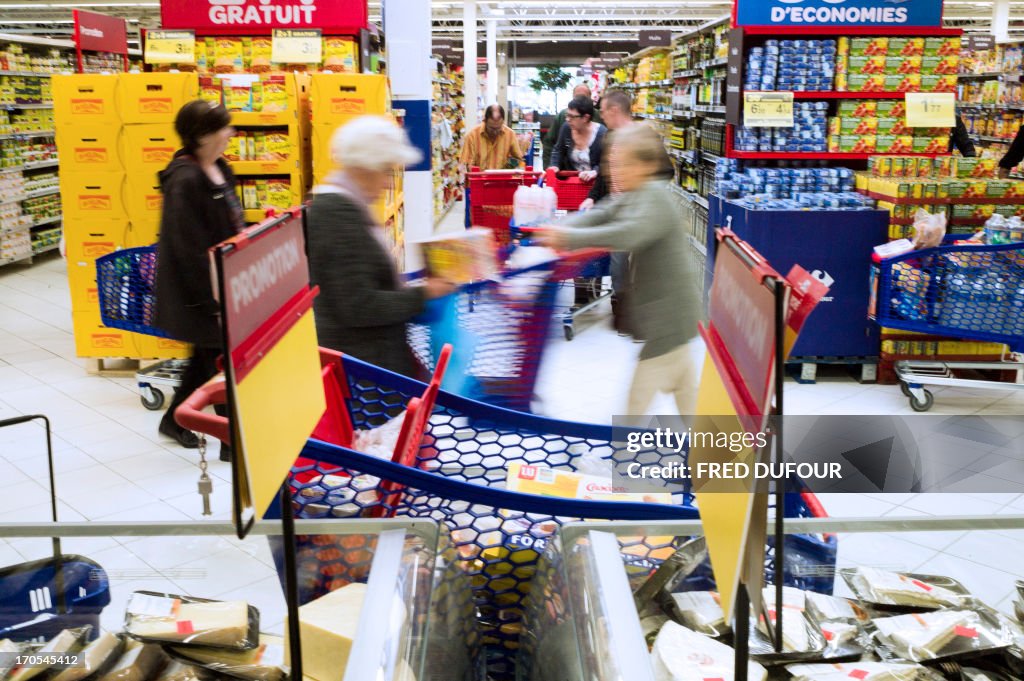 FRANCE-RETAIL-HYPERMARKET-CARREFOUR-ANNIVERSARY