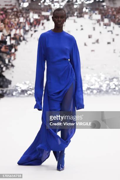 Model walks the runway during the Acne Ready to Wear Spring/Summer 2024 fashion show as part of the Paris Fashion Week on September 27, 2023 in...