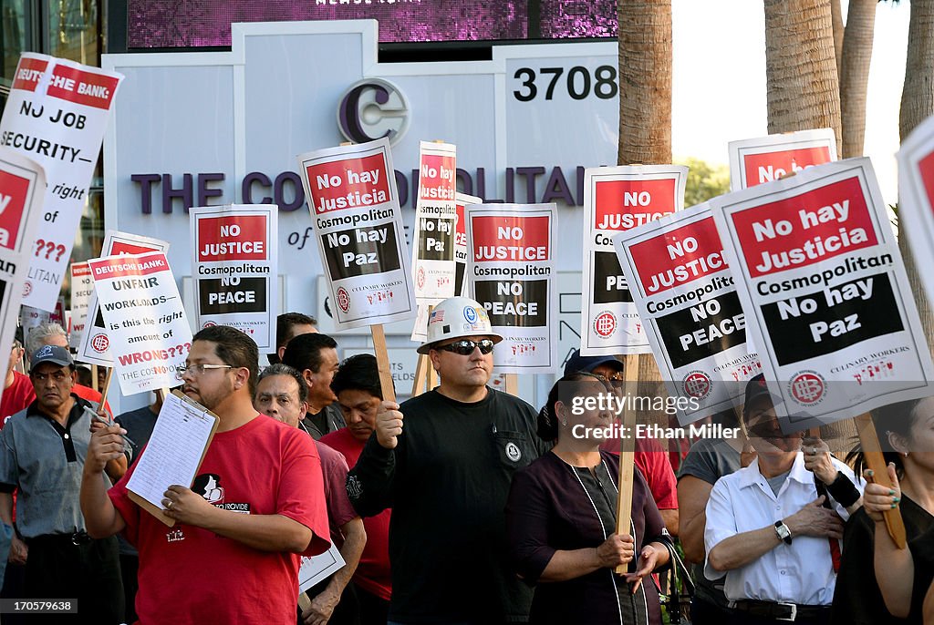 Las Vegas Union Workers Rally As Negotiations Continue