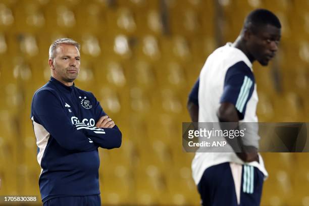 Ajax coach Maurice Steijn, Brian Brobbey of Ajax during the training session prior to the UEFA Europa League match against AEK Athens at the OPAP...