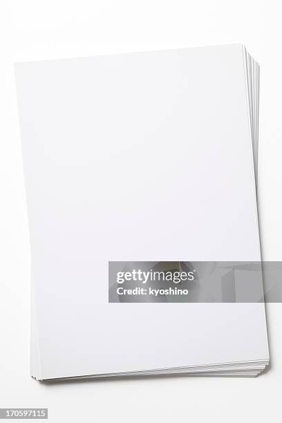 isolated shot of stacked blank paper on white background - pile of paper stockfoto's en -beelden