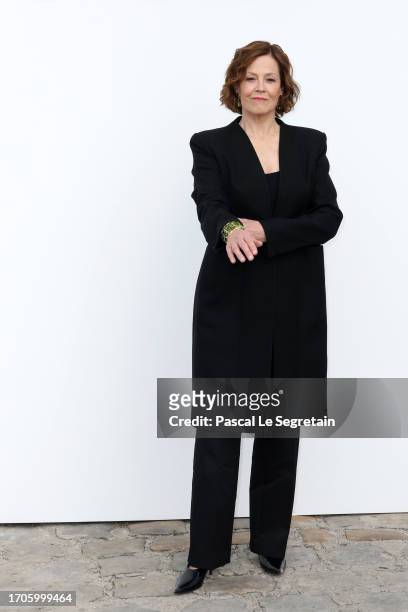 Sigourney Weaver attends the Givenchy Womenswear Spring/Summer 2024 show as part of Paris Fashion Week on September 28, 2023 in Paris, France.