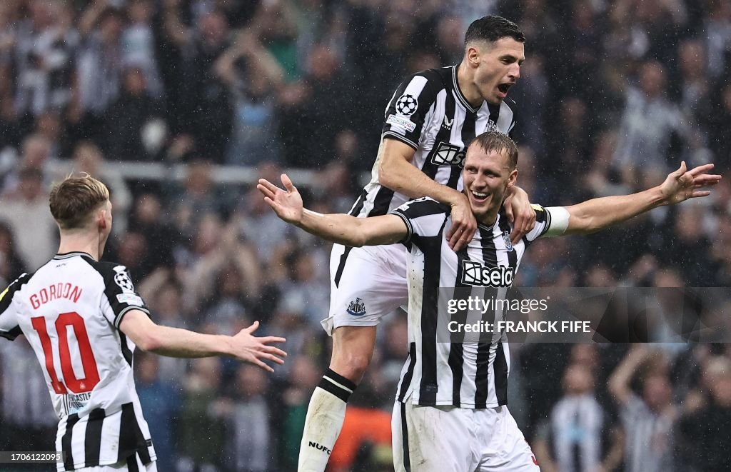 TOPSHOT-FBL-EUR-C1-NEWCASTLE-PSG