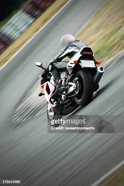 version haut débit - motorcycle biker photos et images de collection