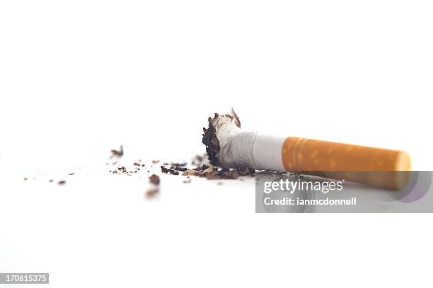 brutto - crush cigarette foto e immagini stock