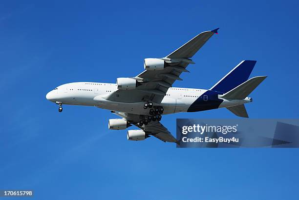 giant 2 decks airbus a380 - airbus a380 stockfoto's en -beelden