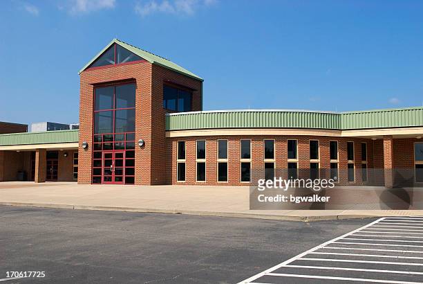 high school with blue sky and modern architecture - elementary school building stock pictures, royalty-free photos & images
