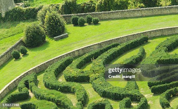 maze in gartenanlage - french garden stock-fotos und bilder