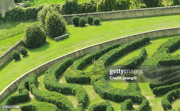 maze in formal garden - french formal garden stock pictures, royalty-free photos & images