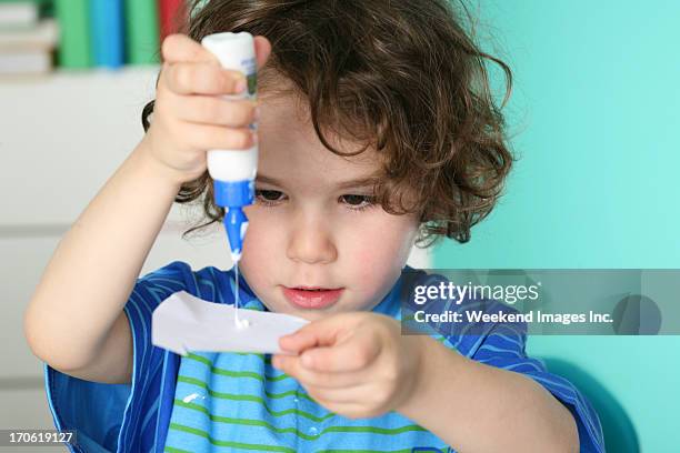 creative enfant - collant description physique photos et images de collection