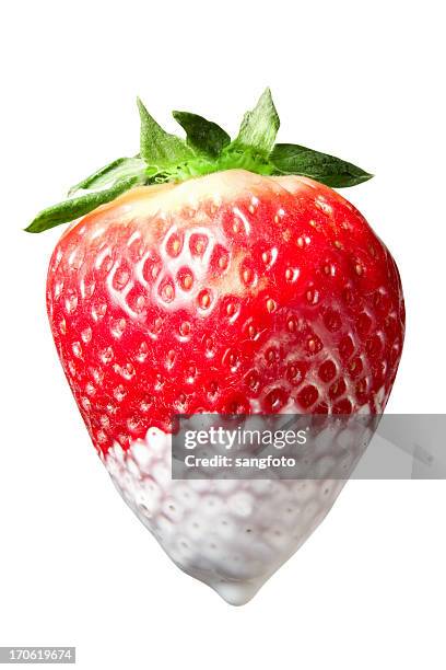 creamy strawberry - strawberries and cream stock pictures, royalty-free photos & images