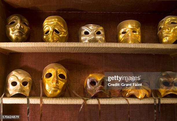 carnival masks - venetiaans masker stockfoto's en -beelden