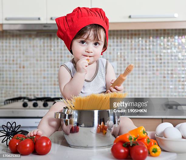 Representación mármol Labor 1.709 fotos e imágenes de Baby Chef - Getty Images