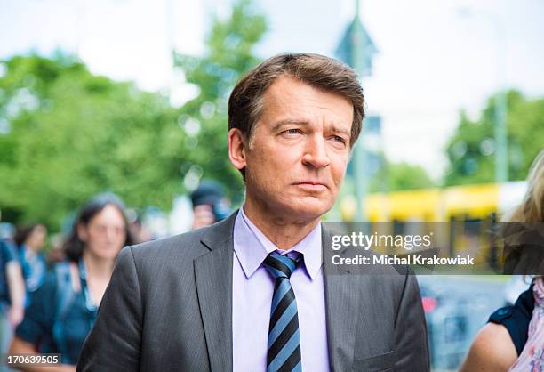 businessman walking a street in berlin - smart casual lunch stock pictures, royalty-free photos & images