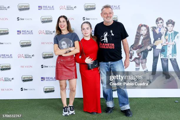 Maria Arellano, Mafalda Carbonell and Pablo Carbonell attend the theatre play premiere of "School Of Rock" at Espacio Ibercaja Delicias on September...