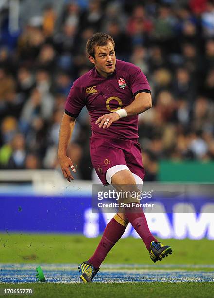 England player Stephen Myler in action during the second test match between Argentina and England at the Stadium Velez Sarsfield on June 15, 2013 in...