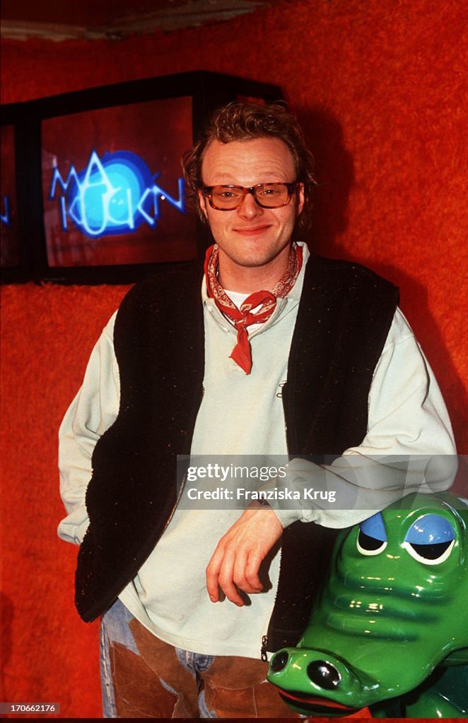 Stefan Raab Stellt "Ma' Kuck'N" (Viva) Vor