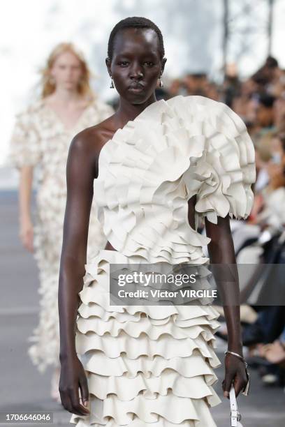 Model walks the runway during the Chloe Ready to Wear Spring/Summer 2024 fashion show as part of the Paris Fashion Week on September 28, 2023 in...