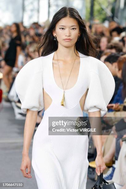 Model walks the runway during the Chloe Ready to Wear Spring/Summer 2024 fashion show as part of the Paris Fashion Week on September 28, 2023 in...