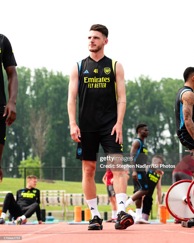 Arsenal Fc Training Routine Declan Rice of Arsenal enters the field during training at George ...