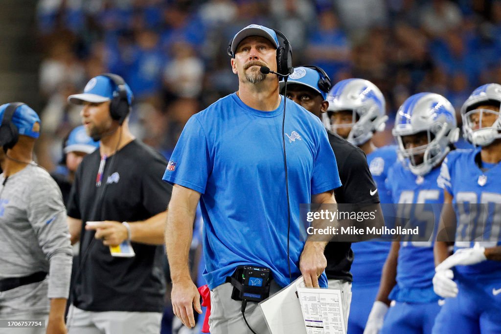 Head coach Dan Campbell of the Detroit Lions looks on during a game ...