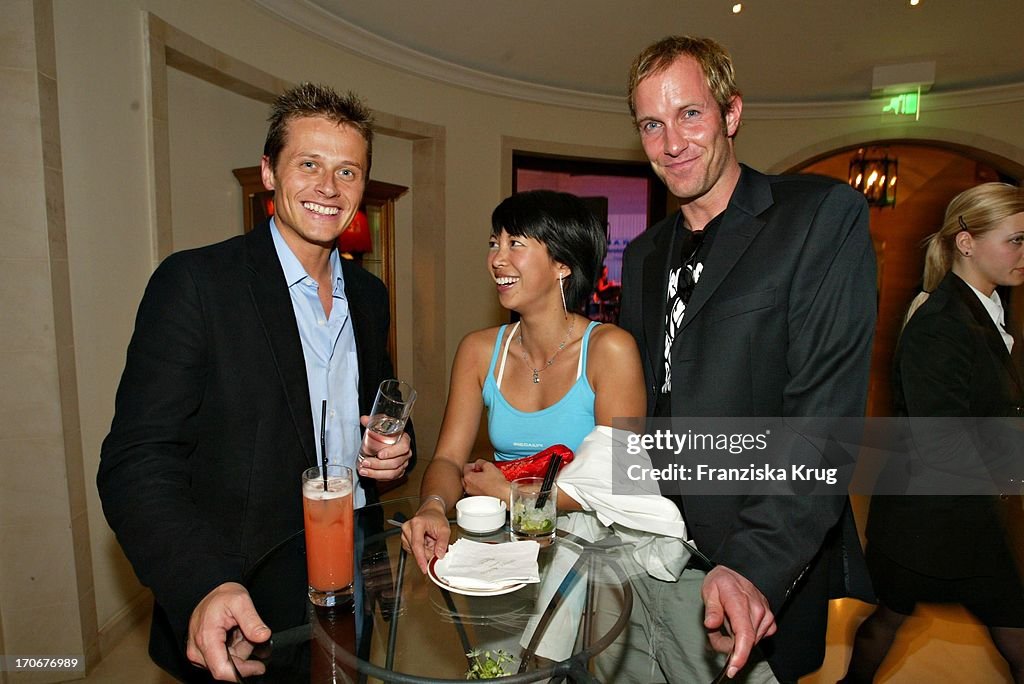 Minh Khai Phan Thi Mit Freund Max Timm (R)Und Ihrem Ex Freund Roman Knizka Nominie