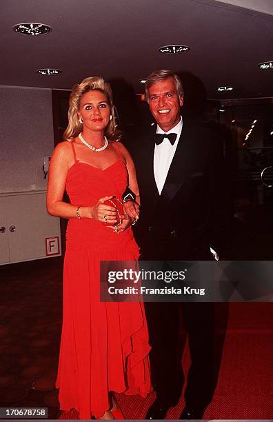 Frank Wössner + Frau Nani Bei "Rosenball '95" In Gütersloh