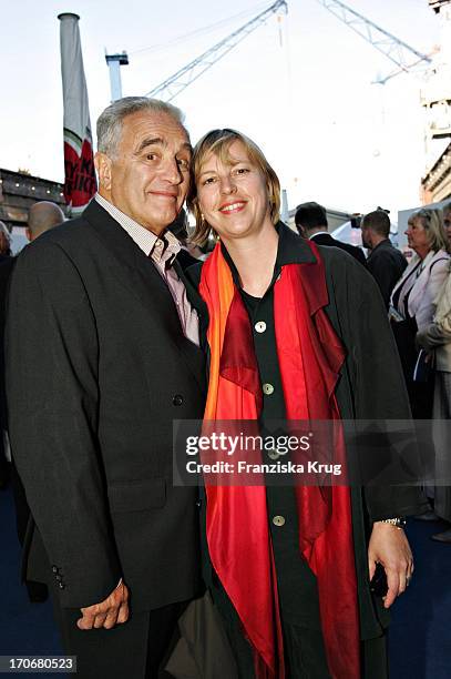 Schauspieler Michael Degen Und Ehefrau Susanne Sturm Beim Zdf Hansetreff Im Dock 10 Der Hamburger Werft Blohm+Voss In Hamburg Am 030604