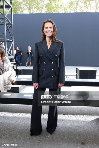 Hayley Atwell attends the Chloé Womenswear Spring/Summer 2024 show as part of Paris Fashion Week on September 28, 2023 in Paris, France.