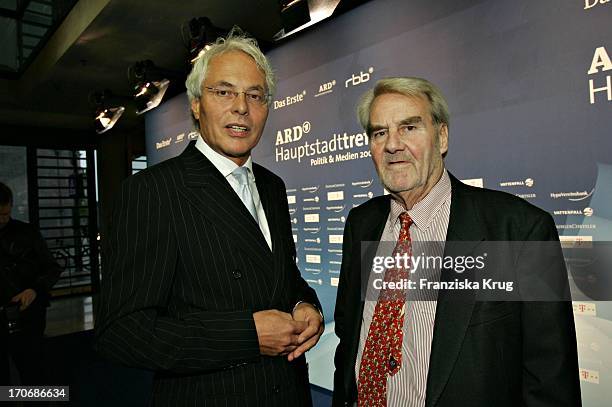 Duston Thomas Roth 31 Thomas Roth (Journalist) Stock Photos, High-Res Pictures, and Images ...