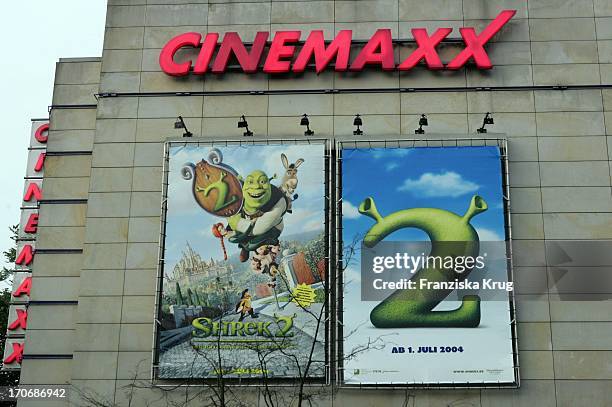Die Deutschland-Premiere Von "Shrek 2 - Der Tollkühne Held Kehrt Zurück" Im Cinemaxx Dammtor In Hamburg