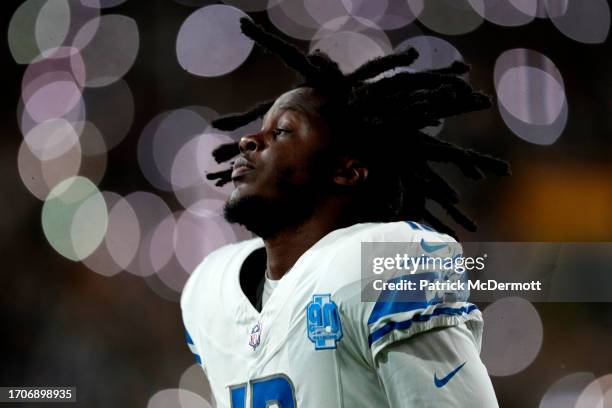 Teddy Bridgewater of the Detroit Lions takes the field prior to the game against the Green Bay Packers at Lambeau Field on September 28, 2023 in...