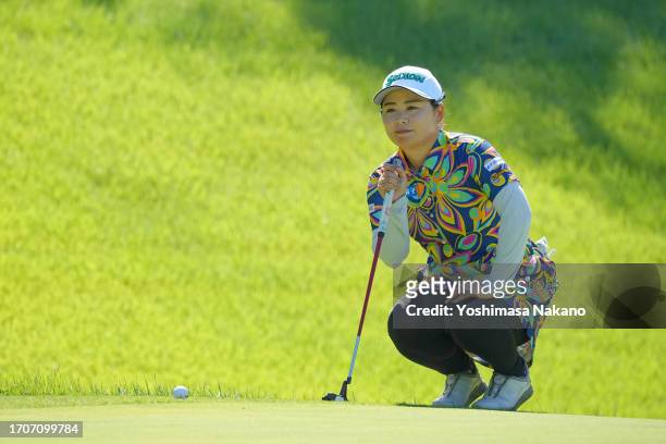 Hiroko Azuma of Japan lines up a putt on the 5th green during the final round of Sky Ladies ABC Cup at ABC Golf Club on September 29, 2023 in Kato,...