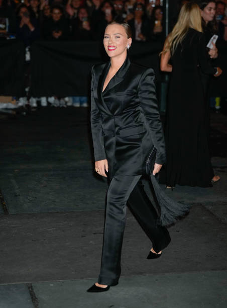 Scarlett Johansson arrives at the Clooney Foundation For Justice's "The Albies" on September 28, 2023 in New York City.