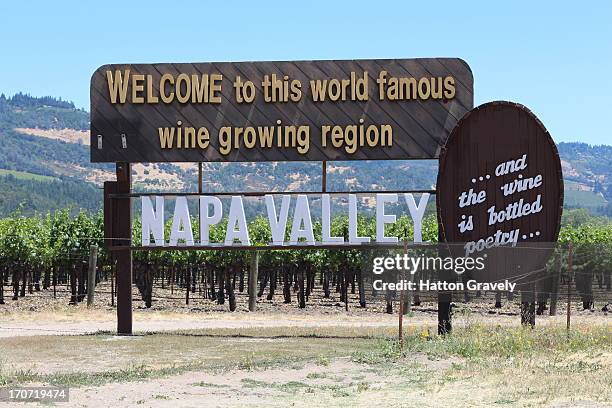 923 Napa Sign Stock Photos, High-Res Pictures, and Images - Getty
