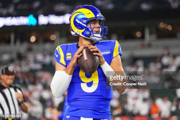 Matthew Stafford of the Los Angeles Rams warms up prior to at Paycor Stadium on September 25, 2023 in Cincinnati, Ohio.