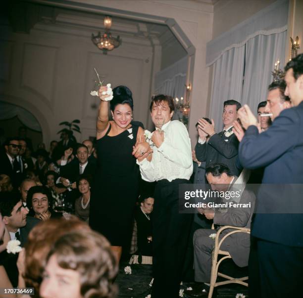 At the christening of herr daughter Rosario, the Spanish singer and dancer Lola Flores dancing with dancer Antonio Madrid, Castilla La Mancha, Spain....