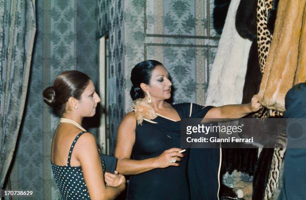The Spanish singer and dancer Lola Flores shopping with her daughter Lolita Madrid, Castilla La Mancha, Spain. .