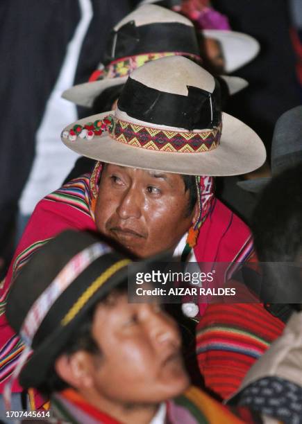 Indigenas quechuas participan de una reunion de la Asamblea Nacional de Organizaciones Indigenas Originarias de Campesinos de Bolivia, el 04 de...