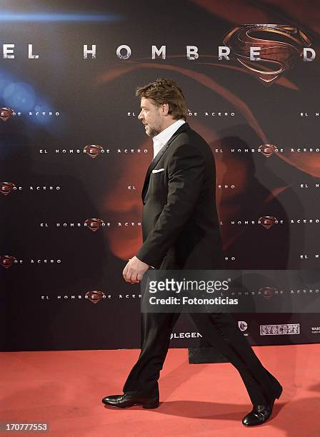 Russell Crowe attends the premiere of ' Man of Steel' at Capitol Cinema on June 17, 2013 in Madrid, Spain.