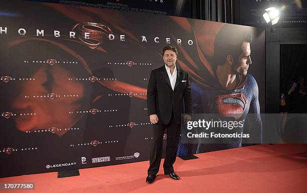 Russell Crowe attends the premiere of ' Man of Steel' at Capitol Cinema on June 17, 2013 in Madrid, Spain.