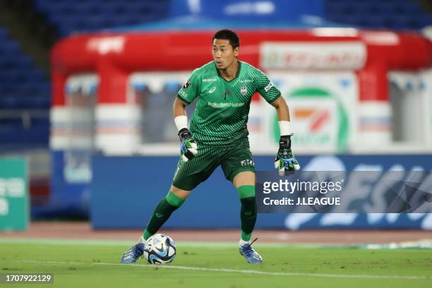 Daiya MAEKAWA of Vissel Kobe in action during the J.LEAGUE Meiji Yasuda J1 29th Sec. Match between Yokohama F･Marinos and Vissel Kobe at Nissan...