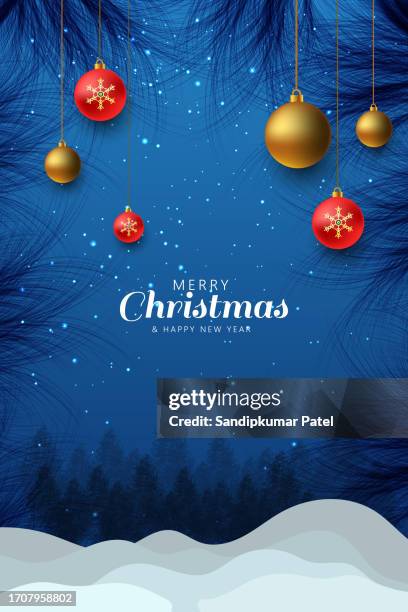 schneehintergrund. winterblauer himmel. weihnachtshintergrund. fallender schnee. wald im schnee. - schneebedeckt stock-grafiken, -clipart, -cartoons und -symbole