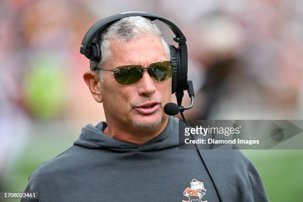 Defensive coordinator Jim Schwartz of the Cleveland Browns looks on at halftime against the Tennessee Titans at Cleveland Browns Stadium on September...
