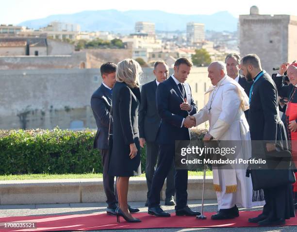 Pope Francis participates in the final session of the Rencontres Mediterraneennes in the Palais du Pharo. The Holy Father is welcomed by the...