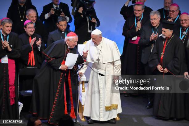 Pope Francis participates in the final session of the Rencontres Mediterraneennes in the Palais du Pharo. The Holy Father is welcomed by the...